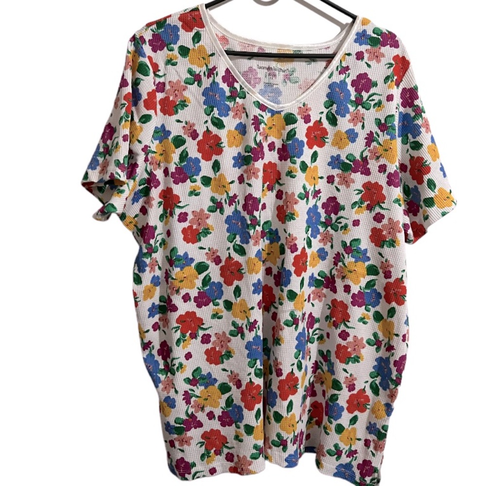 Floral T-shirt for women
